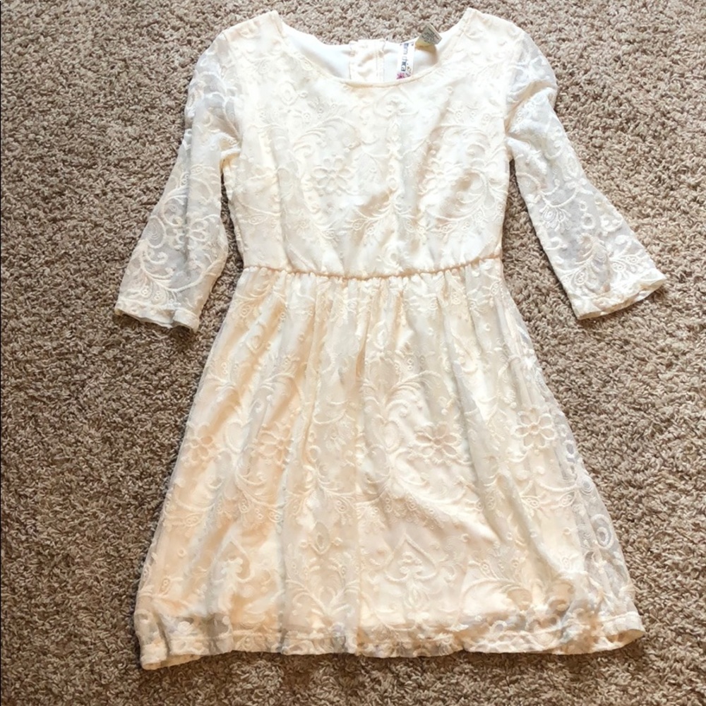 White lace dress